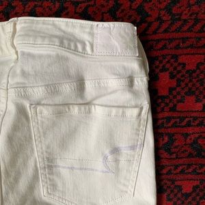 Crisp clean white jeggings!